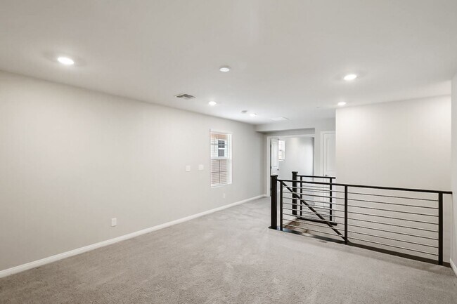 Building Photo - 5 Bedroom Home In Inspirada With Bed And F...