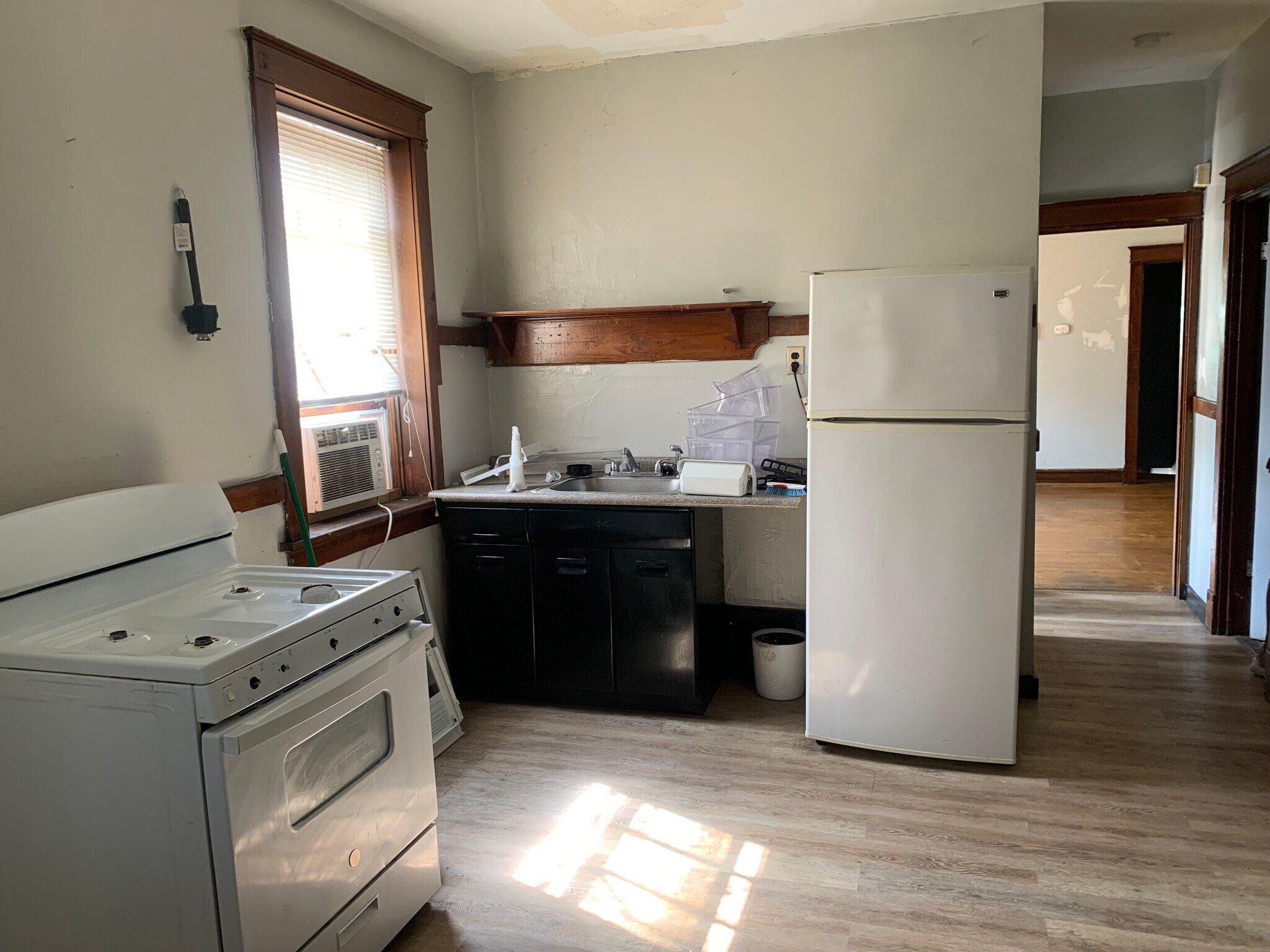 Kitchen (Pic 1) - 4658 Michigan Ave