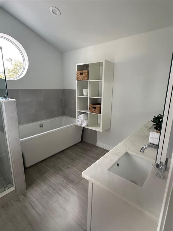 Building Photo - 2610 S Dundee St