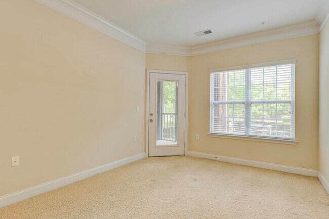 Building Photo - 1408 Basildon Rd