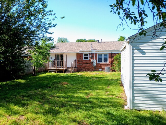 Building Photo - 312 Wilson Dr