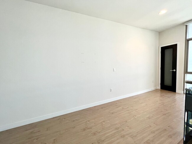 Building Photo - MOVE IN SPECIAL!!! FIRST MONTH FREE!!! LUX...