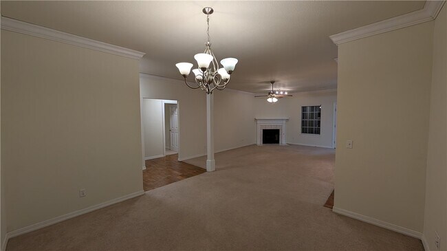 Building Photo - 2783 Boxwood Dr