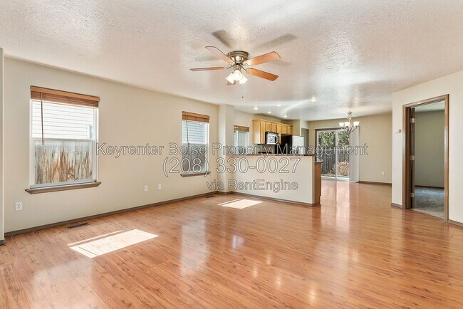 Building Photo - 3354 W Wave Dr