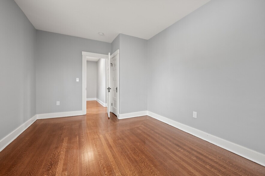 Bedroom - 16 West Rd