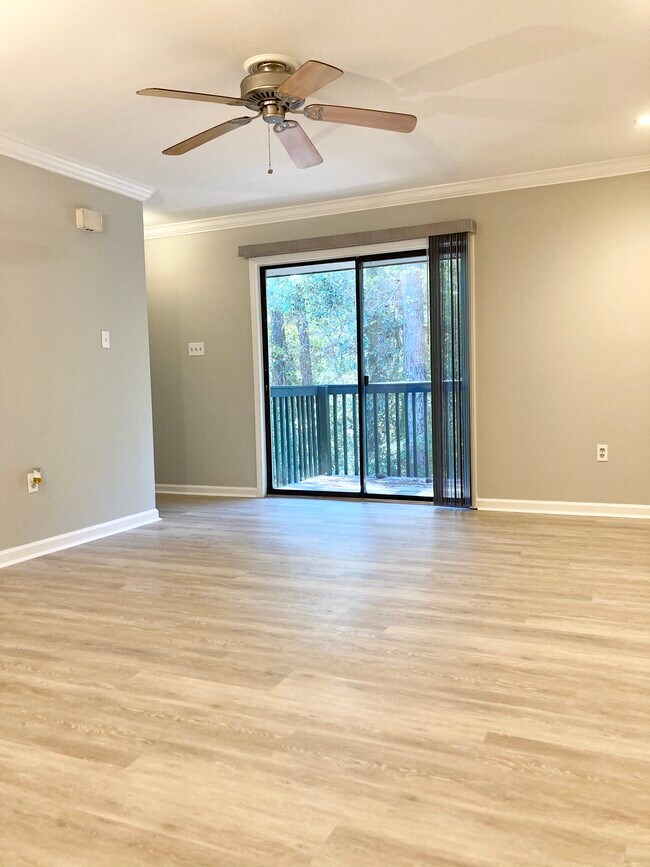 Building Photo - 141 Lamotte Dr