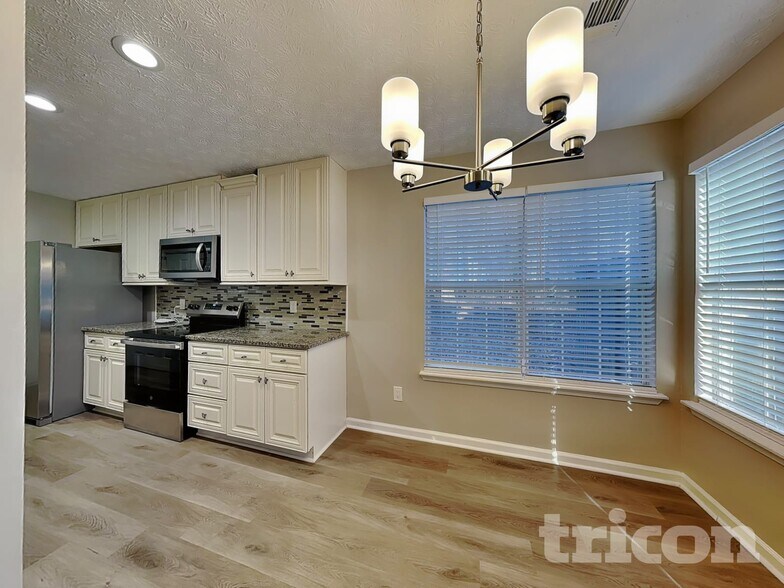 Building Photo - 2024 Atha Woods Dr