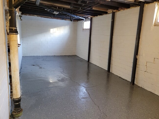 Basement - 220 W 10th St S