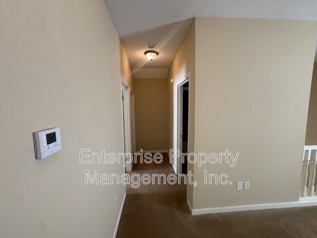 Building Photo - 7476 Bakers Glenn Ln