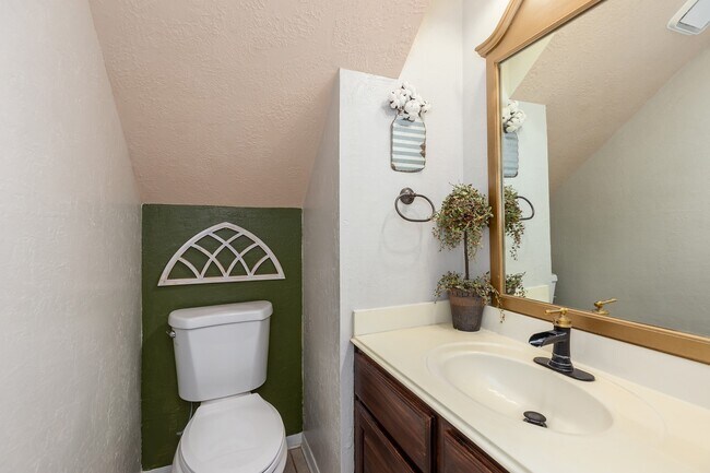 Building Photo - 5102 Natural Bridge Dr