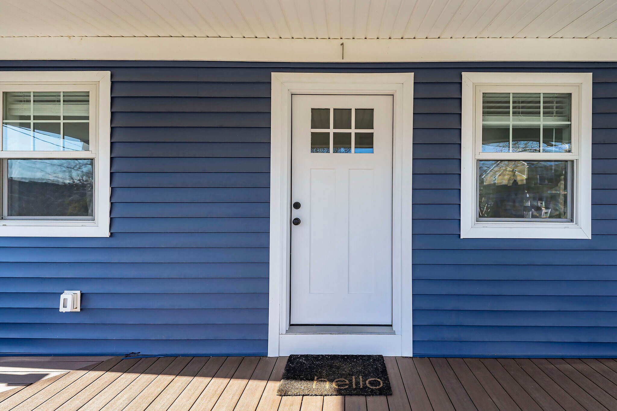 Front Porch - 205 10th Ave