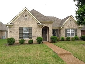 Building Photo - 1110 E Cortona Cir