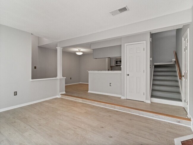 Building Photo - 1st Floor unit in Fourth Ward