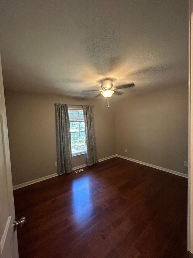 Building Photo - Charming 3BR House in Raleigh
