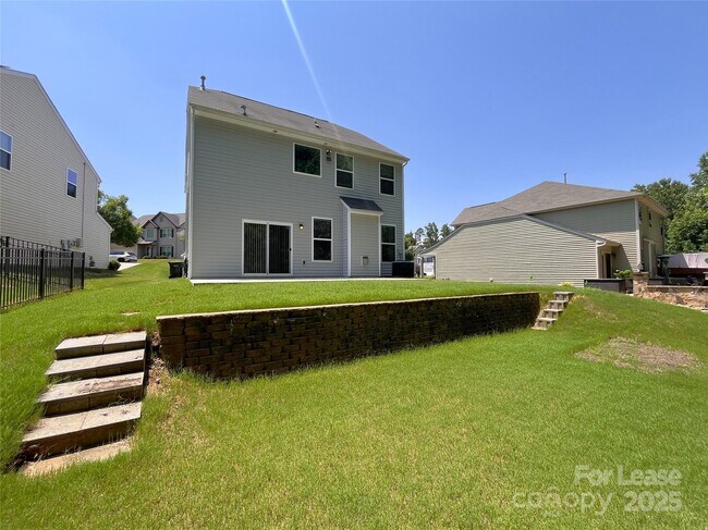 Building Photo - 432 Winecoff Woods Dr NW