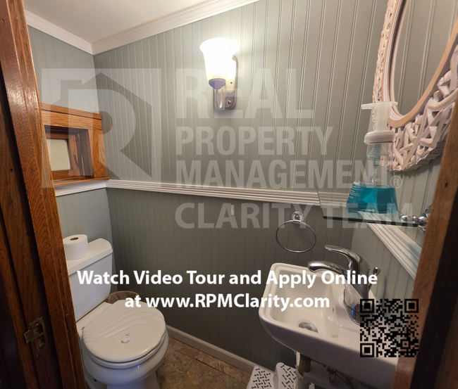 Building Photo - Beautiful 3 Bed/2.5 Bath Sandusky Home Available Today