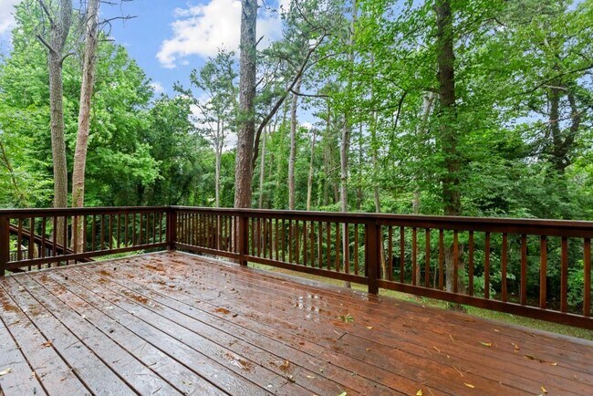 Building Photo - 1699 Flintwood Dr SE