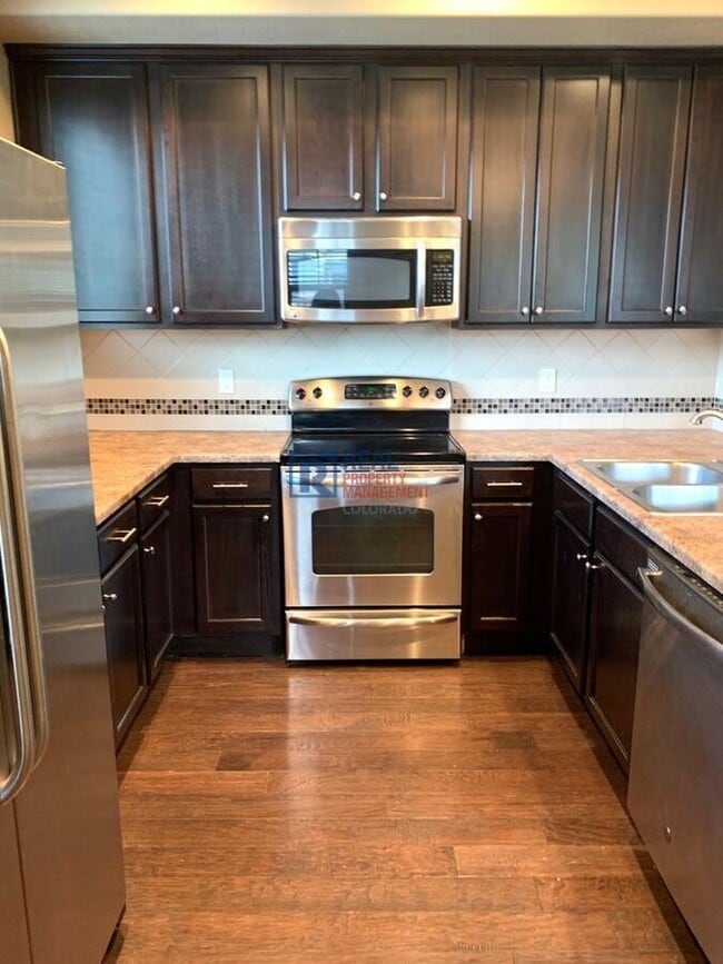 Building Photo - 5441 Smokey Heights