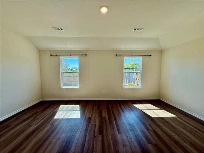 Building Photo - 1317 Chavis St