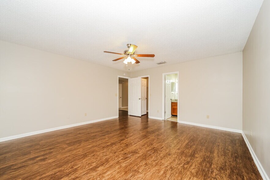 Building Photo - 10871 Copper Creek Ct