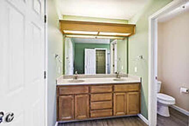 Building Photo - Beautiful 3 Bedroom Home-$750.00 Off 1st M...