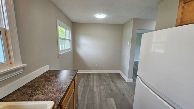 Building Photo - 940 Piper Rd