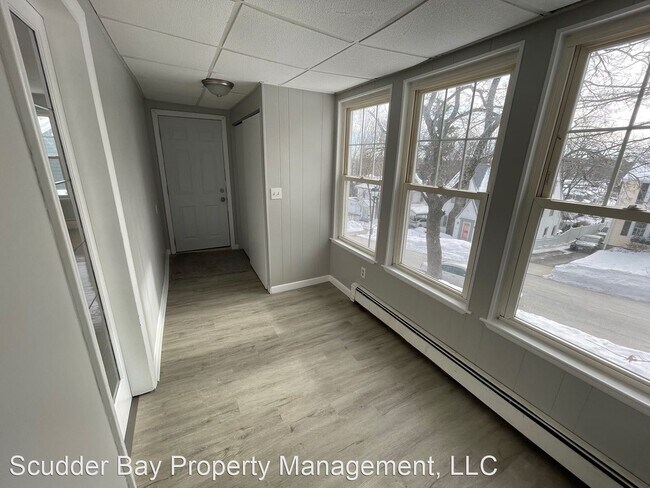 Building Photo - 3 br, 1.5 bath House - 22 Rob Roy Rd.