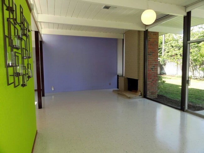 Building Photo - High-End San Jose 4 Bedroom Eichler