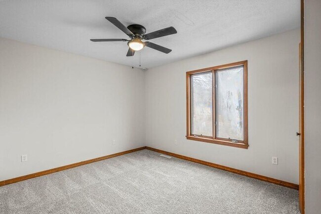 Building Photo - 2145 S Todd Ave