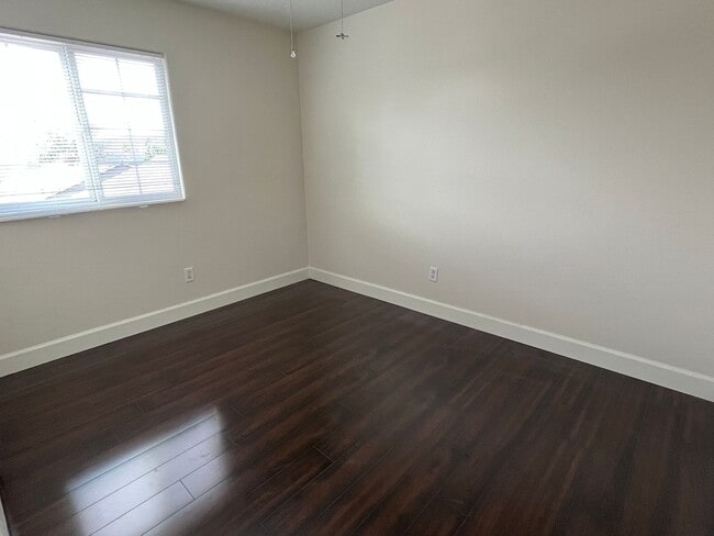 Building Photo - Beautiful 4 Bed | 3 Bath Home in Santee with Downstairs Bedroom & Full Bath!