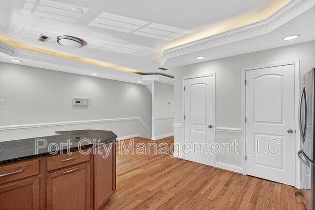 Building Photo - 1125 Race St