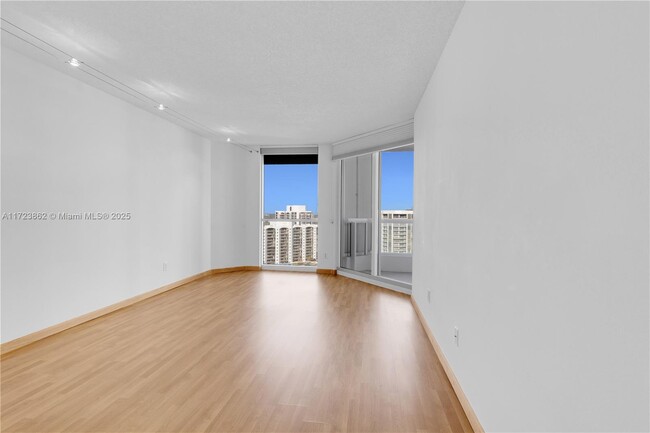 Building Photo - 21055 Yacht Club Dr