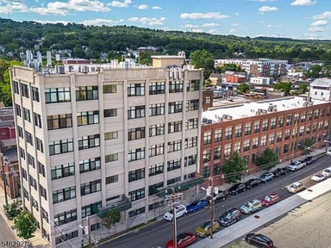 Building Photo - 475 S Jefferson St