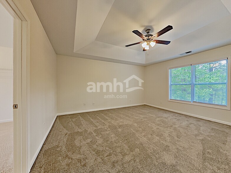 Building Photo - 2026 Peach Shoals Cir