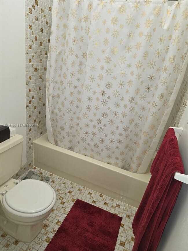 Building Photo - 8035 SW 107th Ave