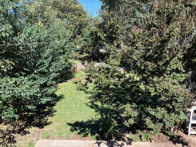 Building Photo - 305 E Lytle St