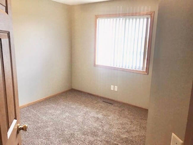 Building Photo - 804 Harrison Dr