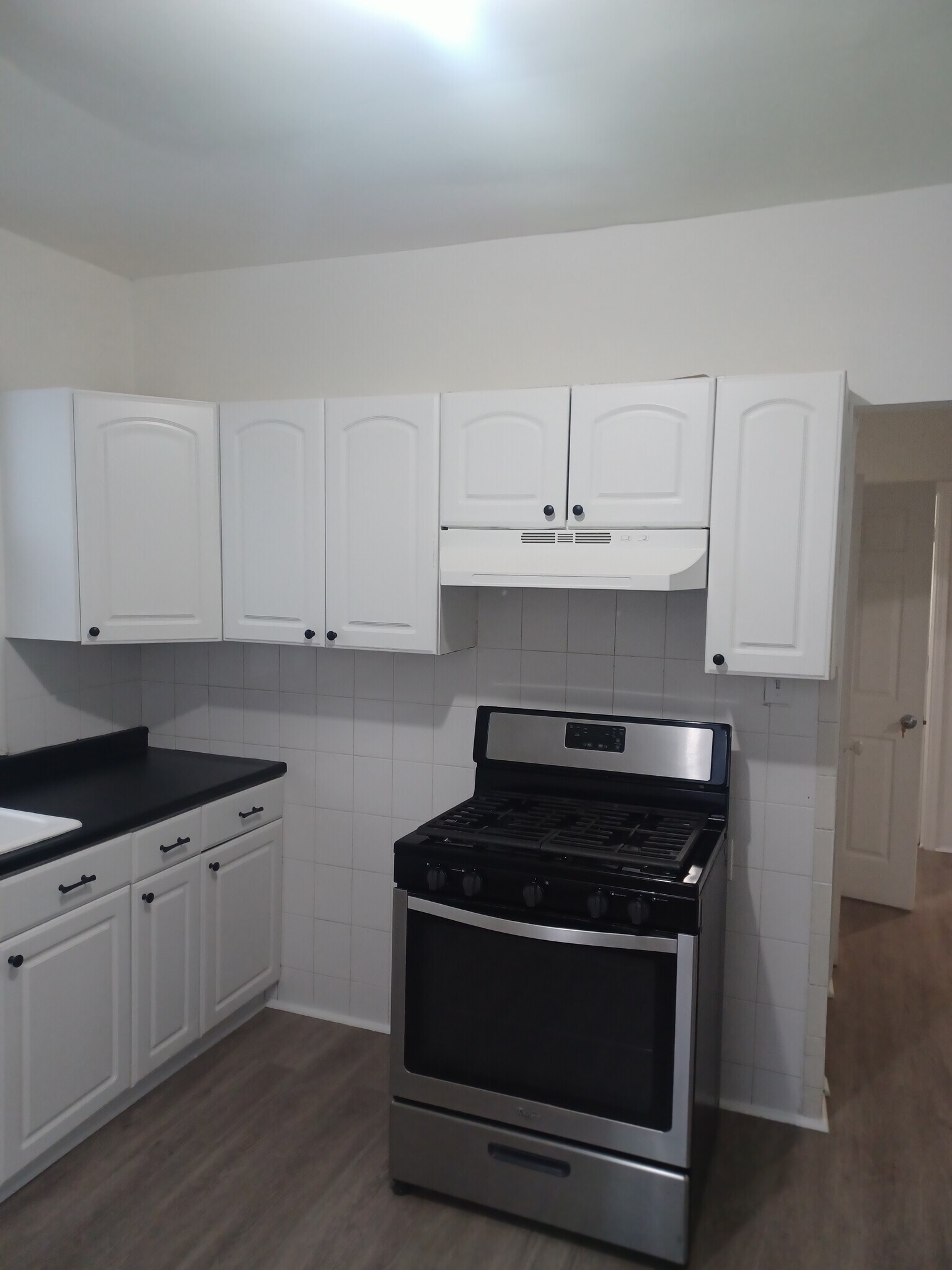 Building Photo - 539 Summer Ave