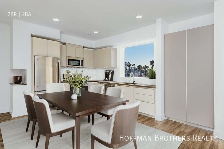 Building Photo - 455 S Kenmore Ave