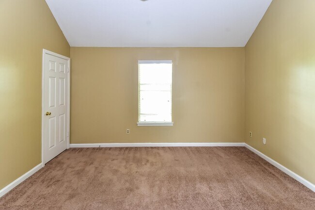 Building Photo - 1677 Ranmar Dr