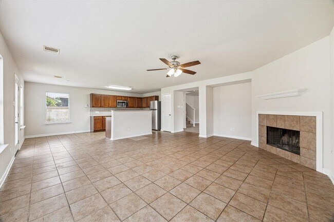 Building Photo - 431 Mantova Dr
