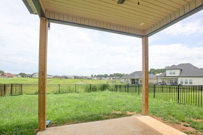 Building Photo - 2547 Rafiki Dr