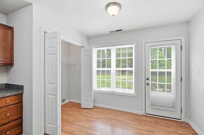 Building Photo - 2305 Gray Goose Loop