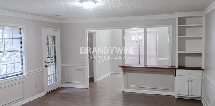 Building Photo - 6780 Burlingame Dr