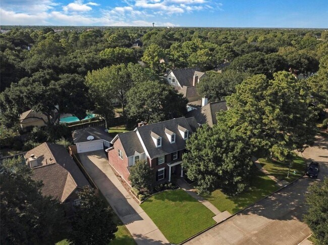 Building Photo - 18214 Spruce Creek Dr