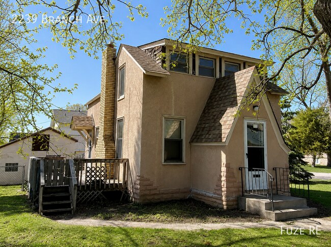 Building Photo - 2239 Branch Ave