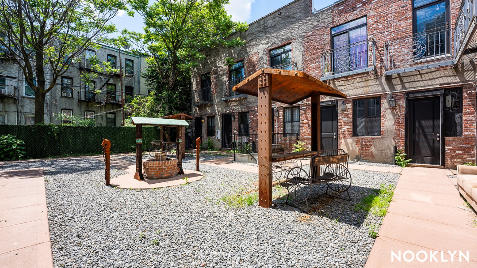 Building Photo - 18-15 Putnam Ave