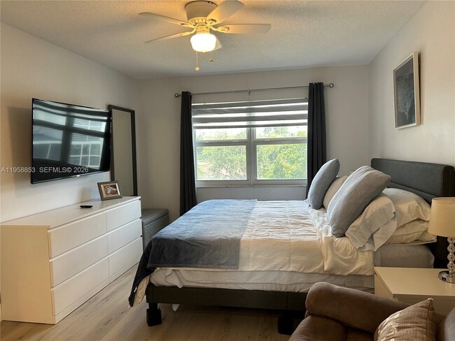 Building Photo - 1501 S Ocean Blvd