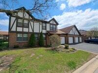 Building Photo - 216 Stoneybrook Ln
