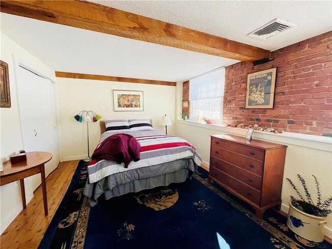 Building Photo - 40 Web Ave